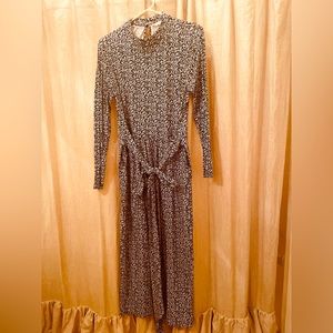 Boden, Spring 2023, black and white midi dress with double tie sash with pockets